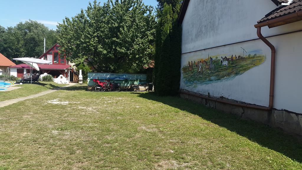 Pension Elisabeth Balatonlelle Exterior foto