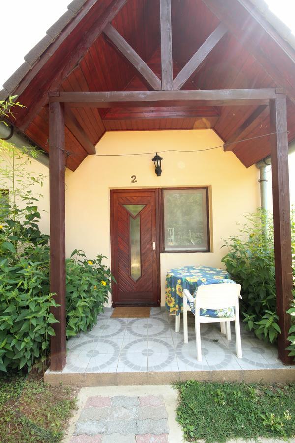 Pension Elisabeth Balatonlelle Exterior foto