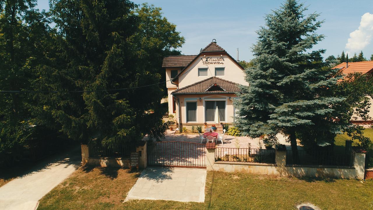 Pension Elisabeth Balatonlelle Exterior foto