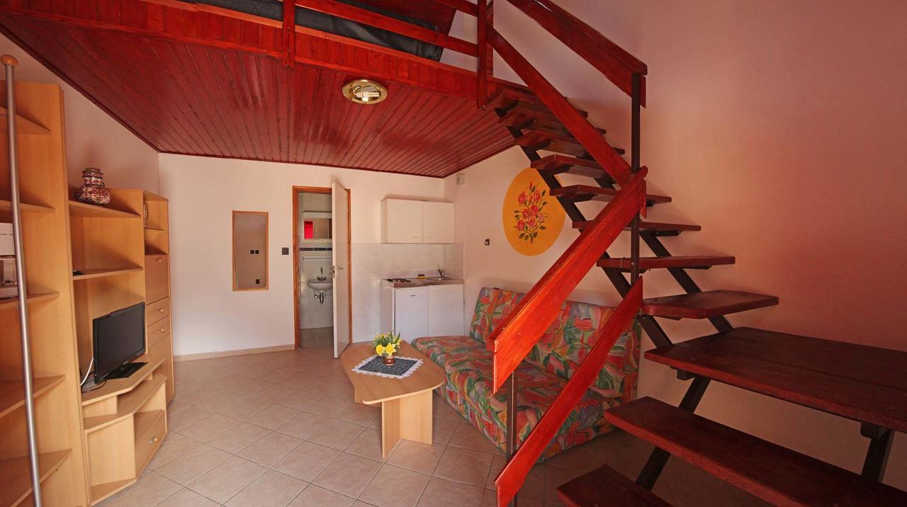 Pension Elisabeth Balatonlelle Exterior foto